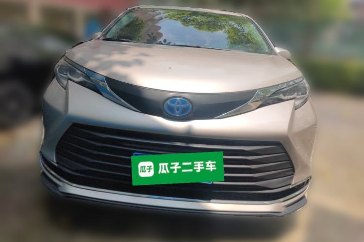 Used Toyota SIENNA 2021 2.5L Hybrid Comfort Edition Front