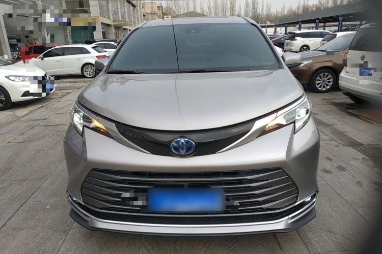 Used Toyota SIENNA 2021 2.5L Hybrid Premium Edition Front