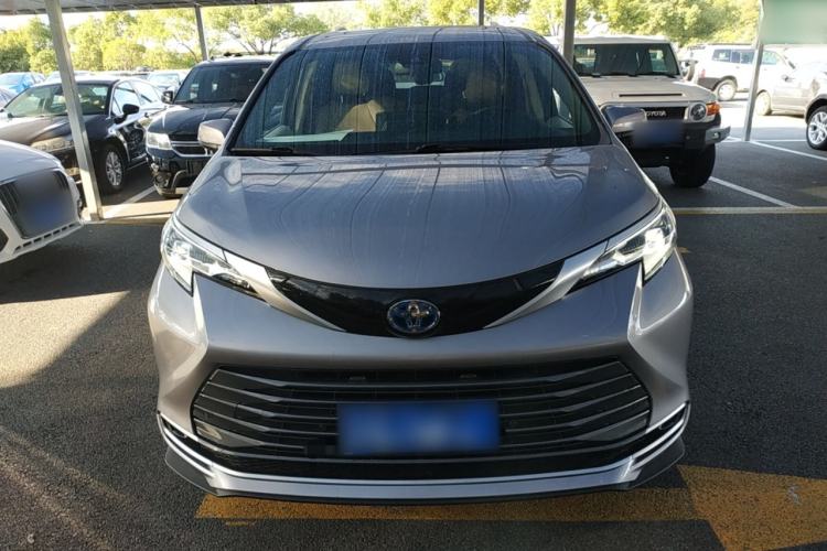 Used Toyota SIENNA 2021 2.5L Hybrid Ultimate Edition Front
