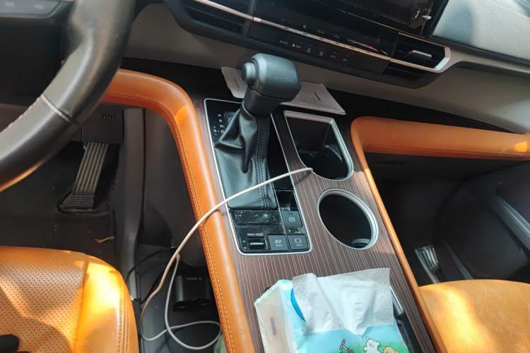 Used Toyota SIENNA 2021 2.5L Hybrid Comfort Edition Gear Lever