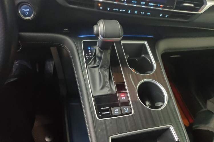 Used Toyota SIENNA 2021 2.5L Hybrid Premium Edition Gear Lever