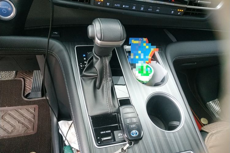 Used Toyota SIENNA 2021 2.5L Hybrid Premium Edition Gear Lever