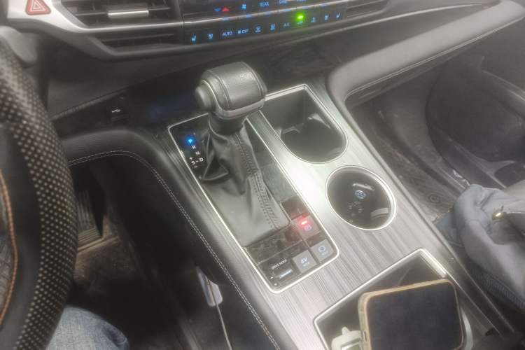 Used Toyota SIENNA 2021 2.5L Hybrid Ultimate Edition Gear Lever