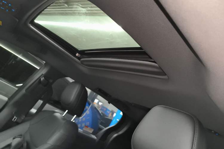 Used Toyota SIENNA 2021 2.5L Hybrid Premium Edition Headliner