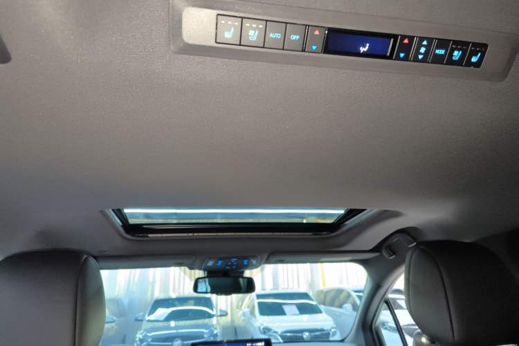 Used Toyota SIENNA 2021 2.5L Hybrid Premium Edition Headliner