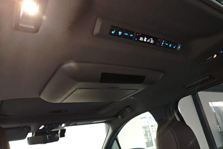 Used Toyota SIENNA 2021 2.5L Hybrid Platinum Edition Headliner