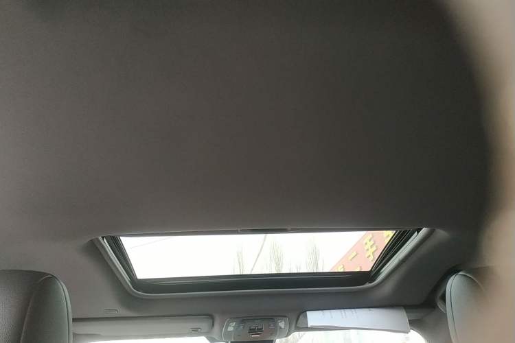 Used Toyota SIENNA 2021 2.5L Hybrid Premium Edition Headliner