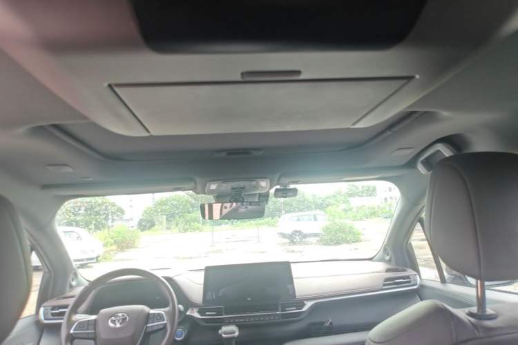 Used Toyota SIENNA 2021 2.5L Hybrid Platinum Edition Headliner