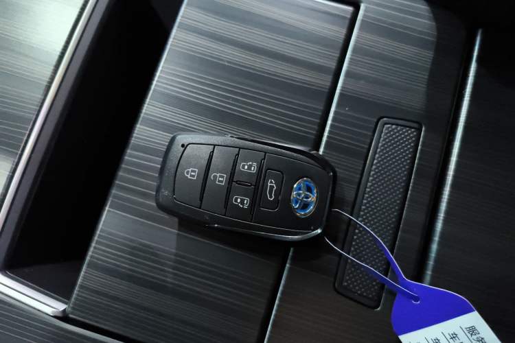 Used Toyota SIENNA 2021 2.5L Hybrid Premium Edition Interior 1