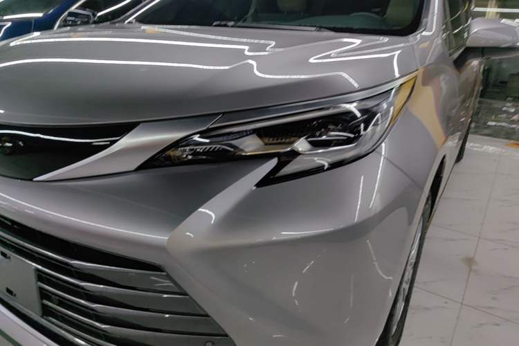 Used Toyota SIENNA 2021 2.5L Hybrid Premium Edition Left Front Headlight
