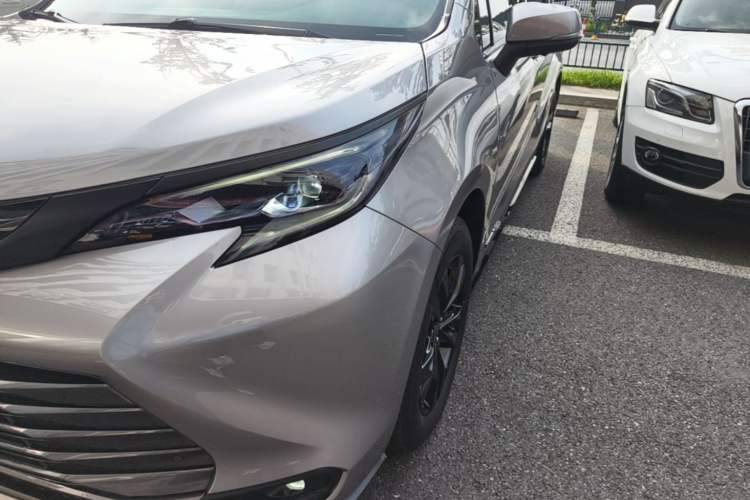 Used Toyota SIENNA 2021 2.5L Hybrid Ultimate Edition Left Front Headlight