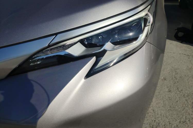 Used Toyota SIENNA 2021 2.5L Hybrid Platinum Edition Left Front Headlight