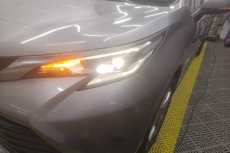 Used Toyota SIENNA 2021 2.5L Hybrid Ultimate Edition Left Front Headlight