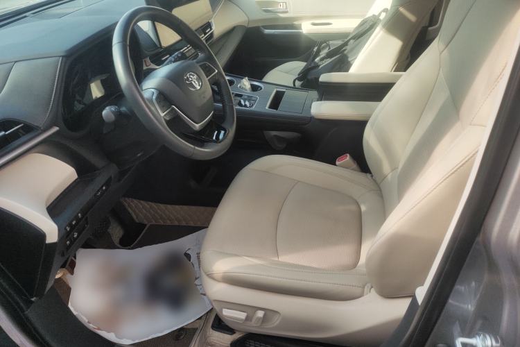 Used Toyota SIENNA 2021 2.5L Hybrid Premium Edition Left Front Seat