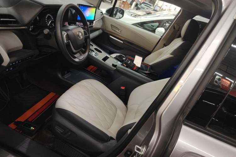 Used Toyota SIENNA 2021 2.5L Hybrid Comfort Edition Left Front Seat
