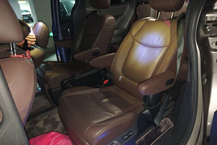 Used Toyota SIENNA 2021 2.5L Hybrid Platinum Edition Left Rear Seat