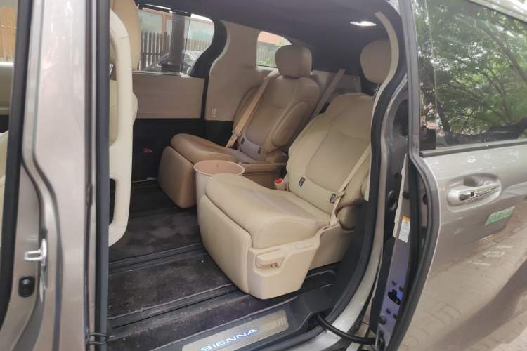 Used Toyota SIENNA 2021 2.5L Hybrid Ultimate Edition Left Rear Seat