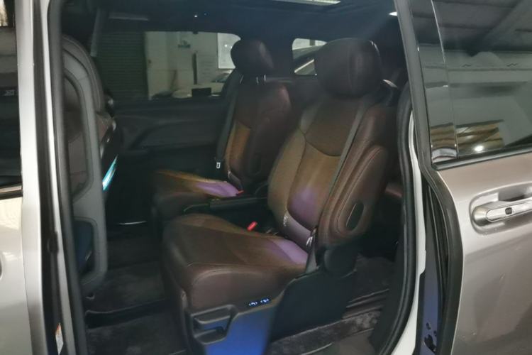 Used Toyota SIENNA 2021 2.5L Hybrid Platinum Edition Left Rear Seat