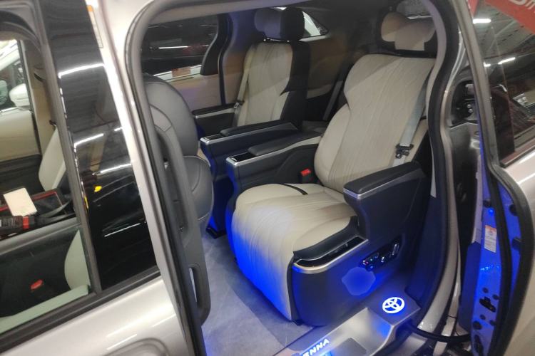 Used Toyota SIENNA 2021 2.5L Hybrid Comfort Edition Left Rear Seat