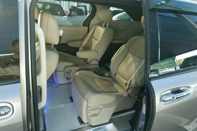 Used Toyota SIENNA 2021 2.5L Hybrid Ultimate Edition Left Rear Seat