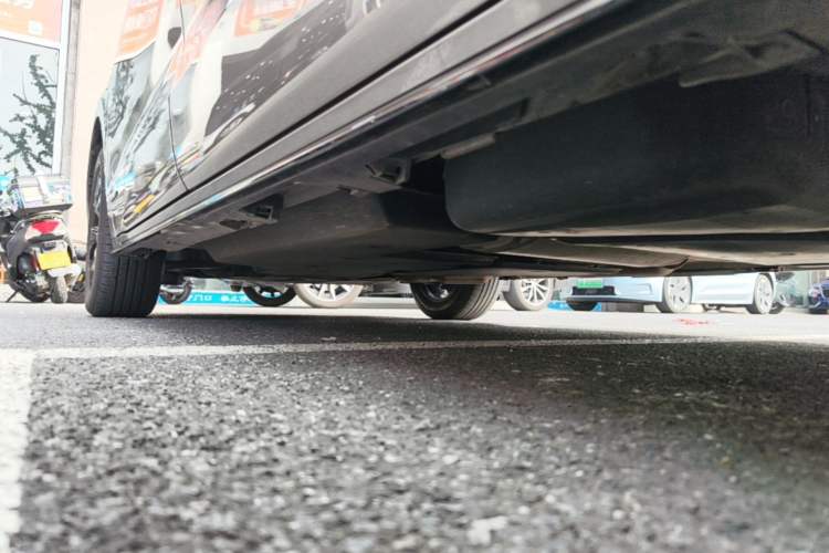 Used Toyota SIENNA 2021 2.5L Hybrid Ultimate Edition Left Side Sill