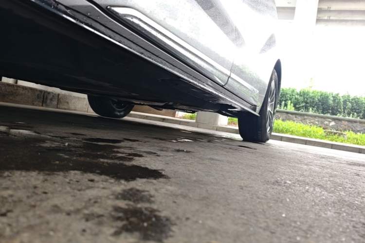 Used Toyota SIENNA 2021 2.5L Hybrid Platinum Edition Left Side Sill