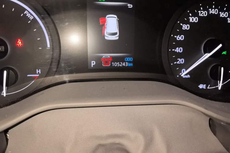 Used Toyota SIENNA 2021 2.5L Hybrid Comfort Edition Odometer Close Up