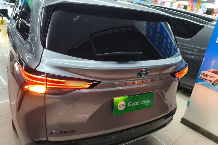 Used Toyota SIENNA 2021 2.5L Hybrid Premium Edition Rear