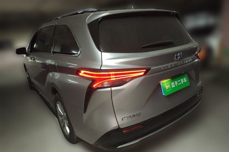 Used Toyota SIENNA 2021 2.5L Hybrid Platinum Edition Rear Left 45 Deg