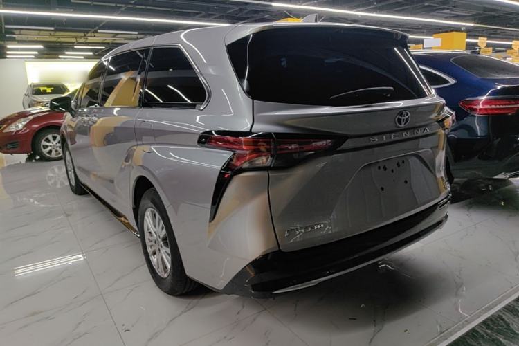 Used Toyota SIENNA 2021 2.5L Hybrid Premium Edition Rear Left 45 Deg