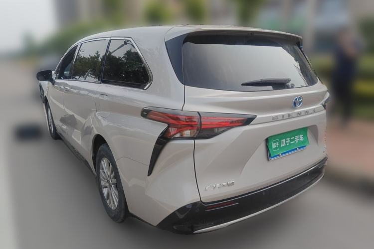 Used Toyota SIENNA 2021 2.5L Hybrid Luxury Edition Rear Left 45 Deg
