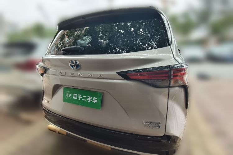 Used Toyota SIENNA 2021 2.5L Hybrid Premium Edition Rear
