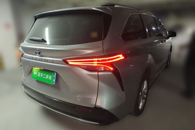Used Toyota SIENNA 2021 2.5L Hybrid Platinum Edition Rear Right 45 Deg