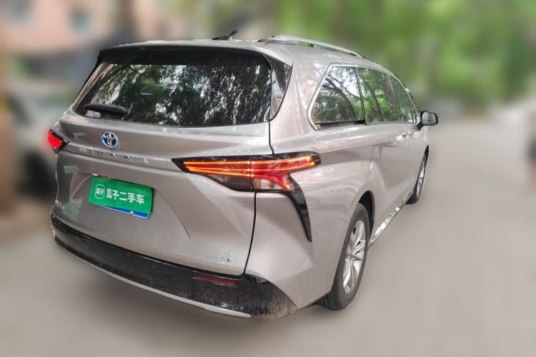 Used Toyota SIENNA 2021 2.5L Hybrid Ultimate Edition Rear Right 45 Deg