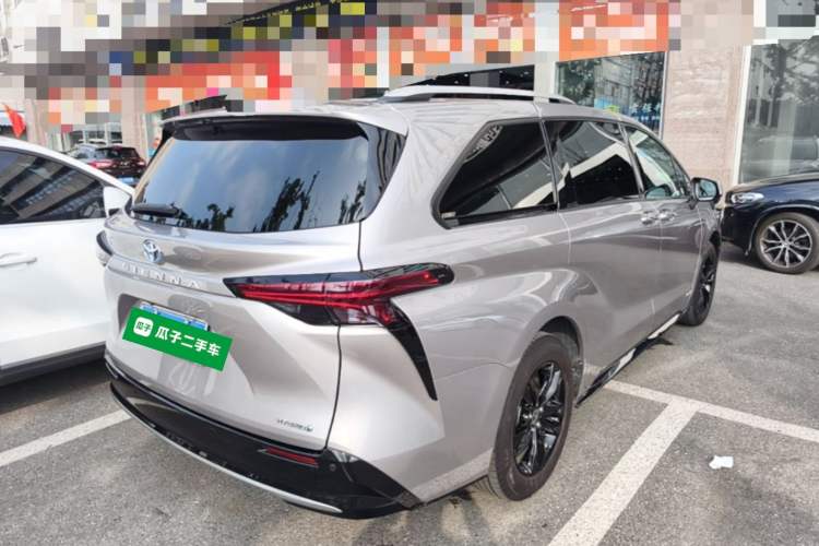 Used Toyota SIENNA 2021 2.5L Hybrid Ultimate Edition Rear Right 45 Deg
