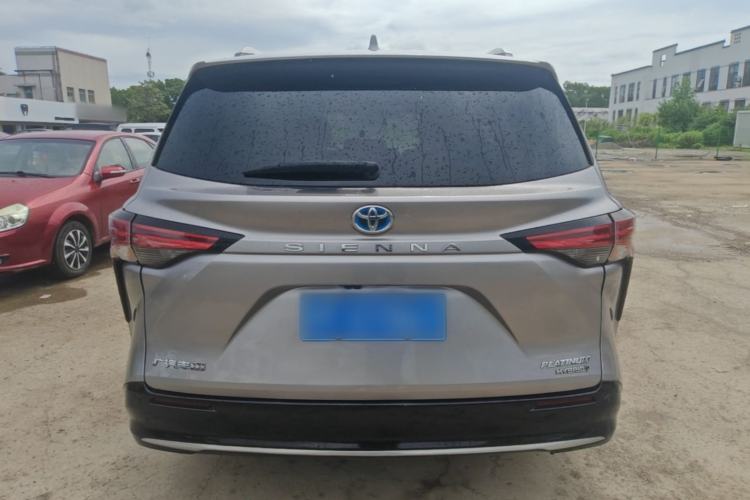 Used Toyota SIENNA 2021 2.5L Hybrid Platinum Edition Rear