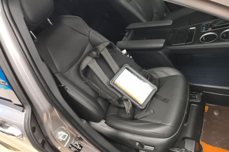 Used Toyota SIENNA 2021 2.5L Hybrid Premium Edition Right Front Seat