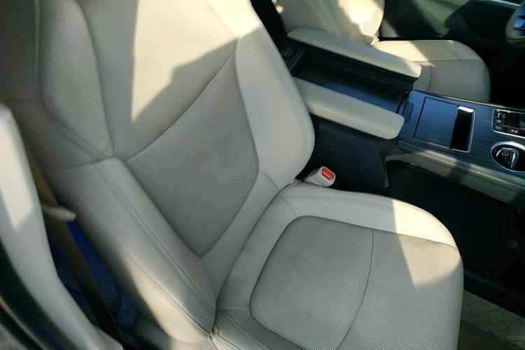 Used Toyota SIENNA 2021 2.5L Hybrid Ultimate Edition Right Front Seat