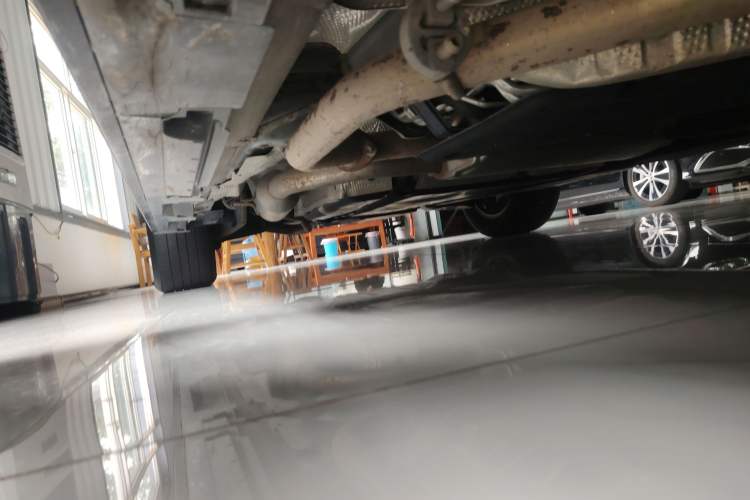 Used Toyota SIENNA 2021 2.5L Hybrid Premium Edition Right Side Sill