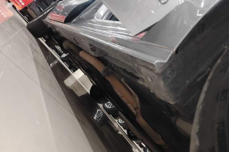 Used Toyota SIENNA 2021 2.5L Hybrid Comfort Edition Right Side Sill