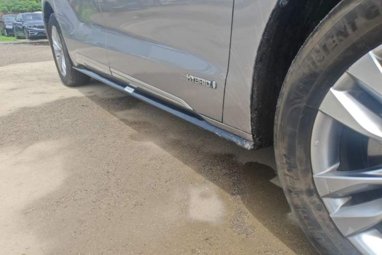 Used Toyota SIENNA 2021 2.5L Hybrid Platinum Edition Right Side Sill