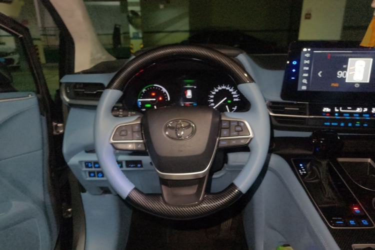 Used Toyota SIENNA 2021 2.5L Hybrid Comfort Edition Steering Wheel