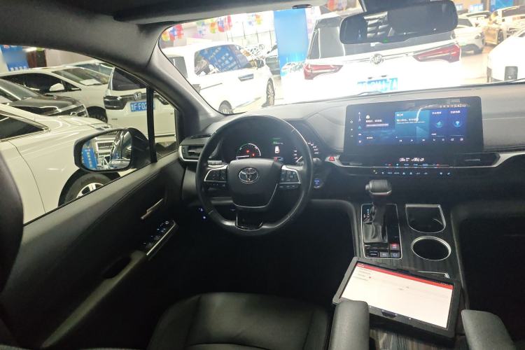 Used Toyota SIENNA 2021 2.5L Hybrid Premium Edition Steering Wheel