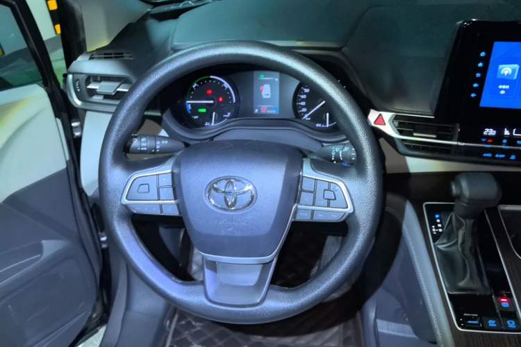 Used Toyota SIENNA 2021 2.5L Hybrid Comfort Edition Steering Wheel