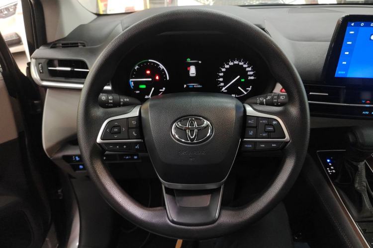 Used Toyota SIENNA 2021 2.5L Hybrid Comfort Edition Steering Wheel