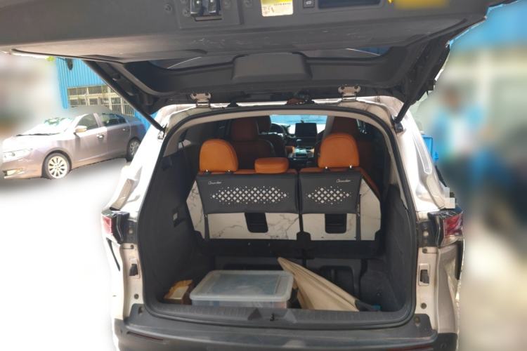 Used Toyota SIENNA 2021 2.5L Hybrid Comfort Edition Trunk