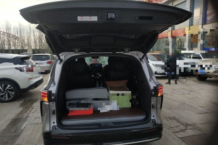 Used Toyota SIENNA 2021 2.5L Hybrid Premium Edition Trunk