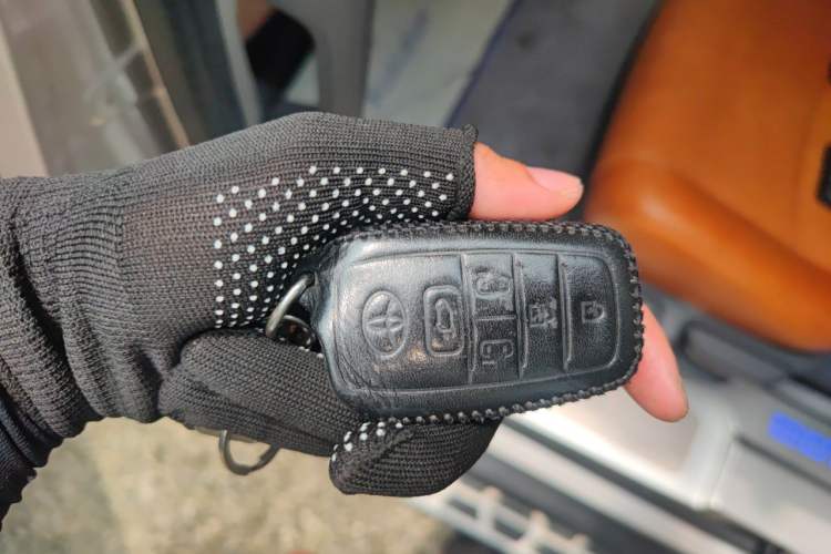 Used Toyota SIENNA 2021 2.5L Hybrid Comfort Edition Vehicle Key