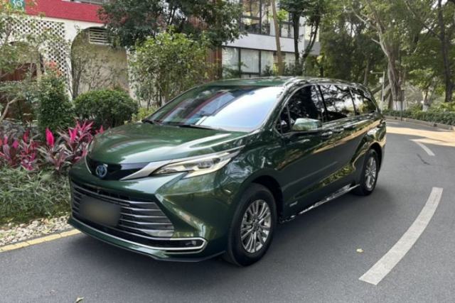 Used Toyota SIENNA 2021 2.5L Hybrid Luxury Edition