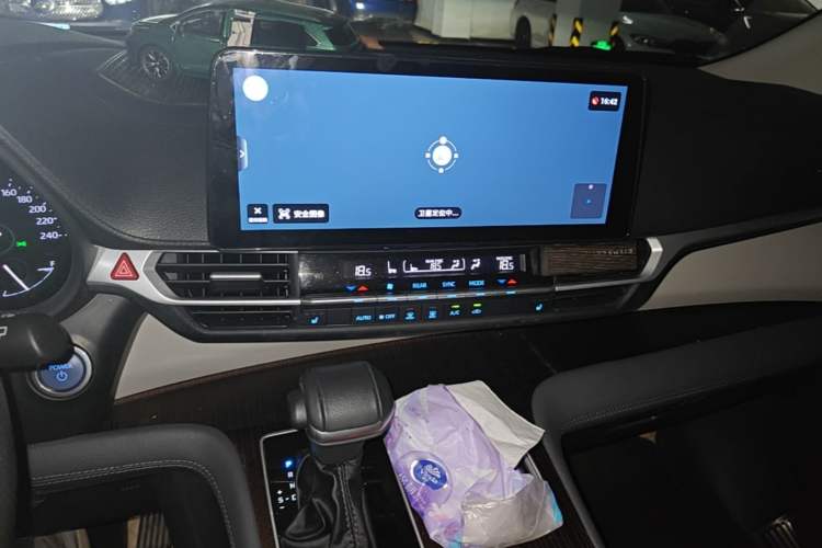 Used Toyota SIENNA 2021 2.5L Hybrid Luxury Edition Audio And AC Panel